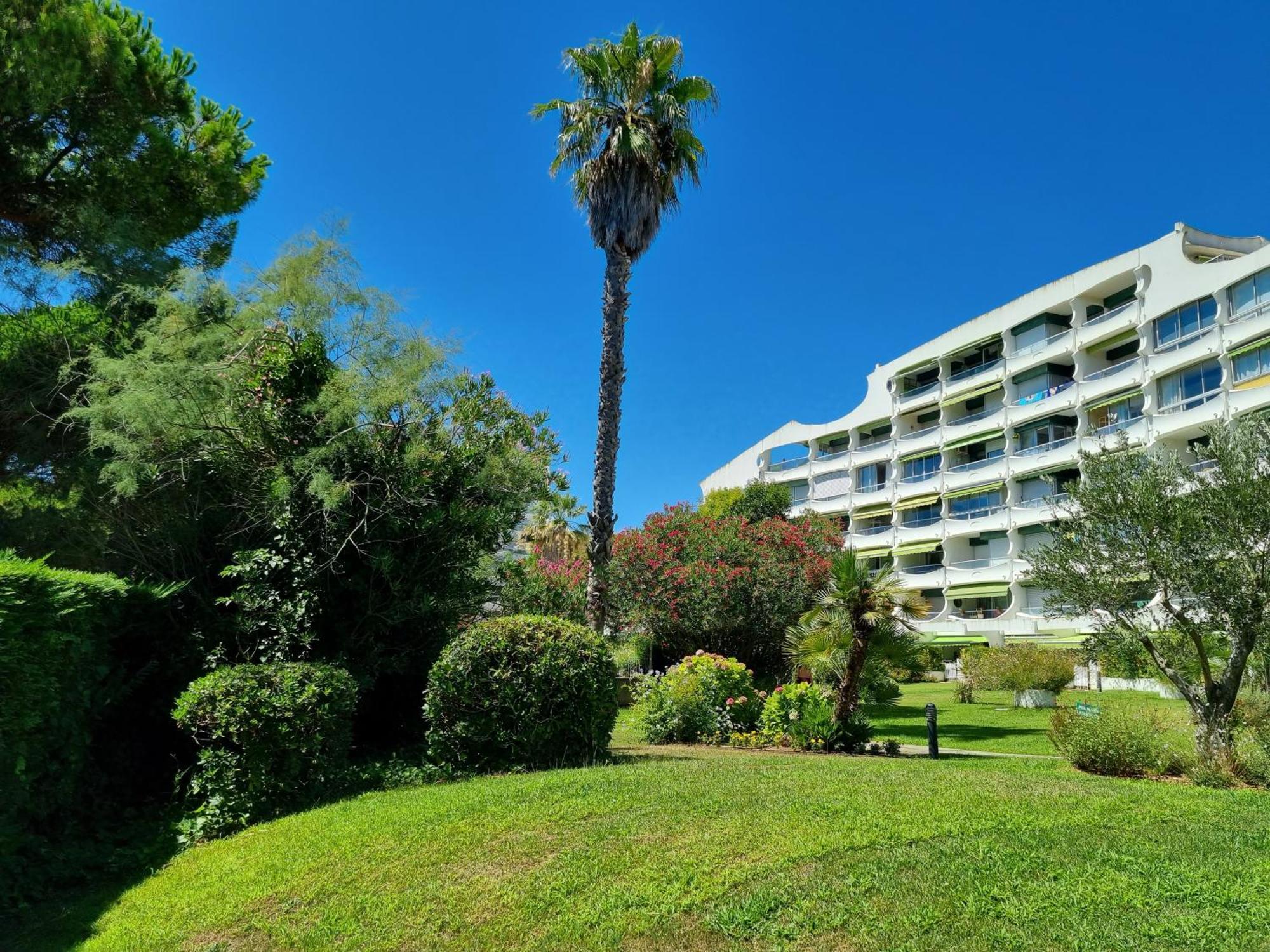 Superbe T2 Tout Confort 3 Etoiles, Entierement Renove Avec Piscine, Parking, Clim, Wifi, Netflix La Grande-Motte Eksteriør bilde