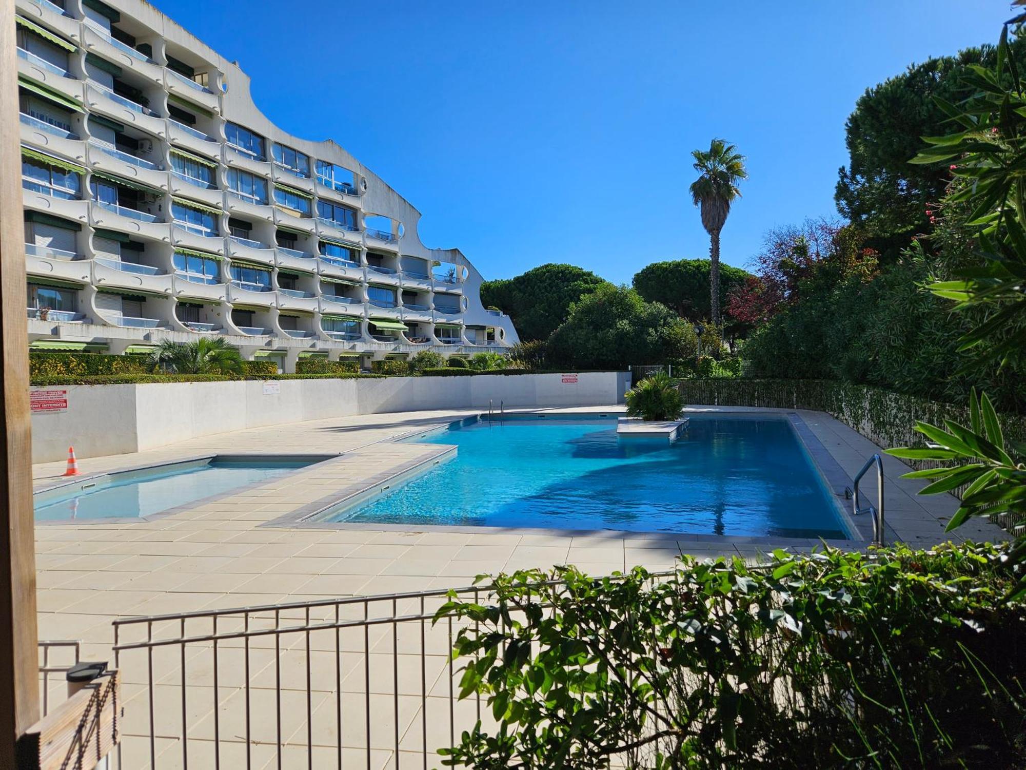Superbe T2 Tout Confort 3 Etoiles, Entierement Renove Avec Piscine, Parking, Clim, Wifi, Netflix La Grande-Motte Eksteriør bilde